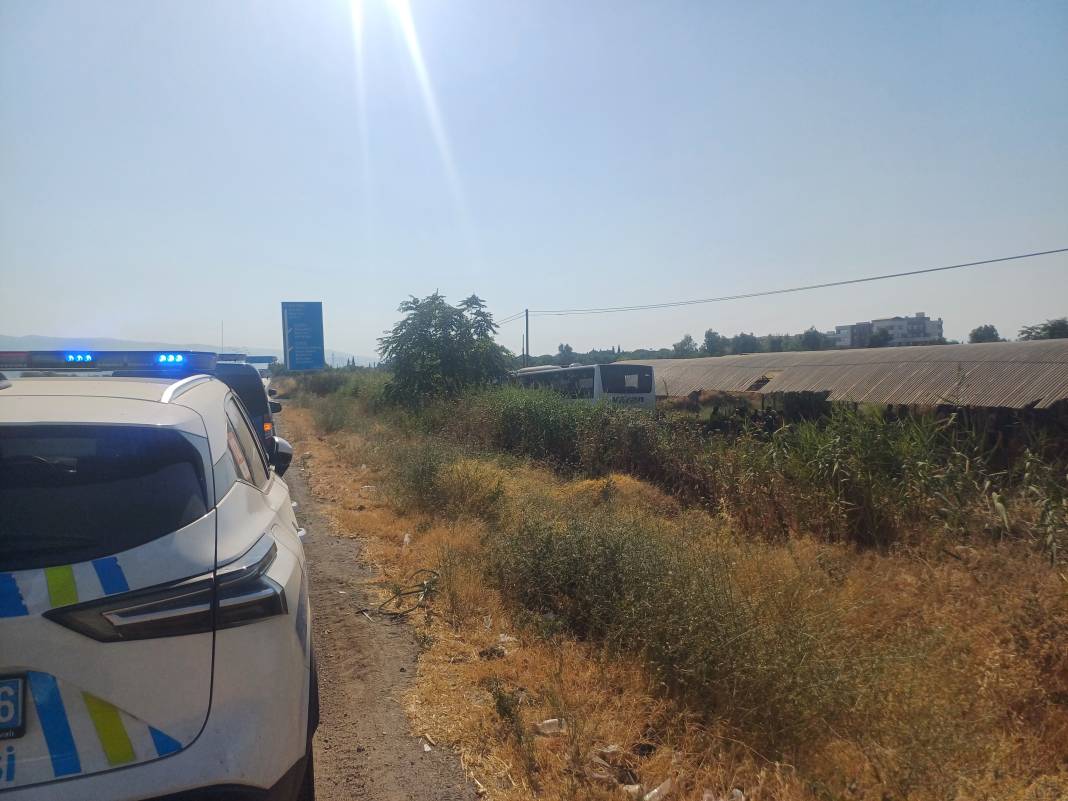 Yolcu otobüsü kontrolden çıktı! 35 yolcu kabusu yaşadı 8